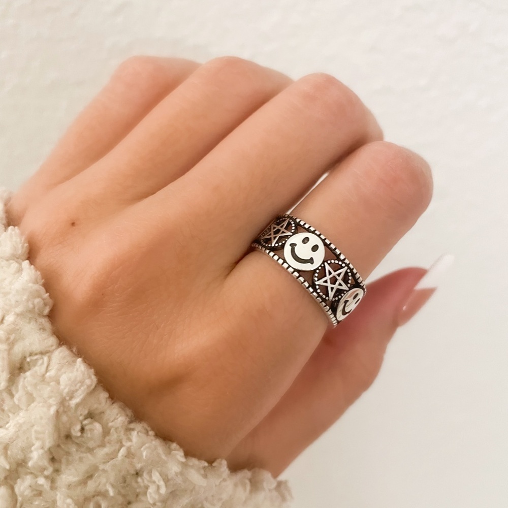 925 Sterling Silver Happy Face Ring Minimalist Ring Band Smiley Face Star Ring - Picture 3 of 11